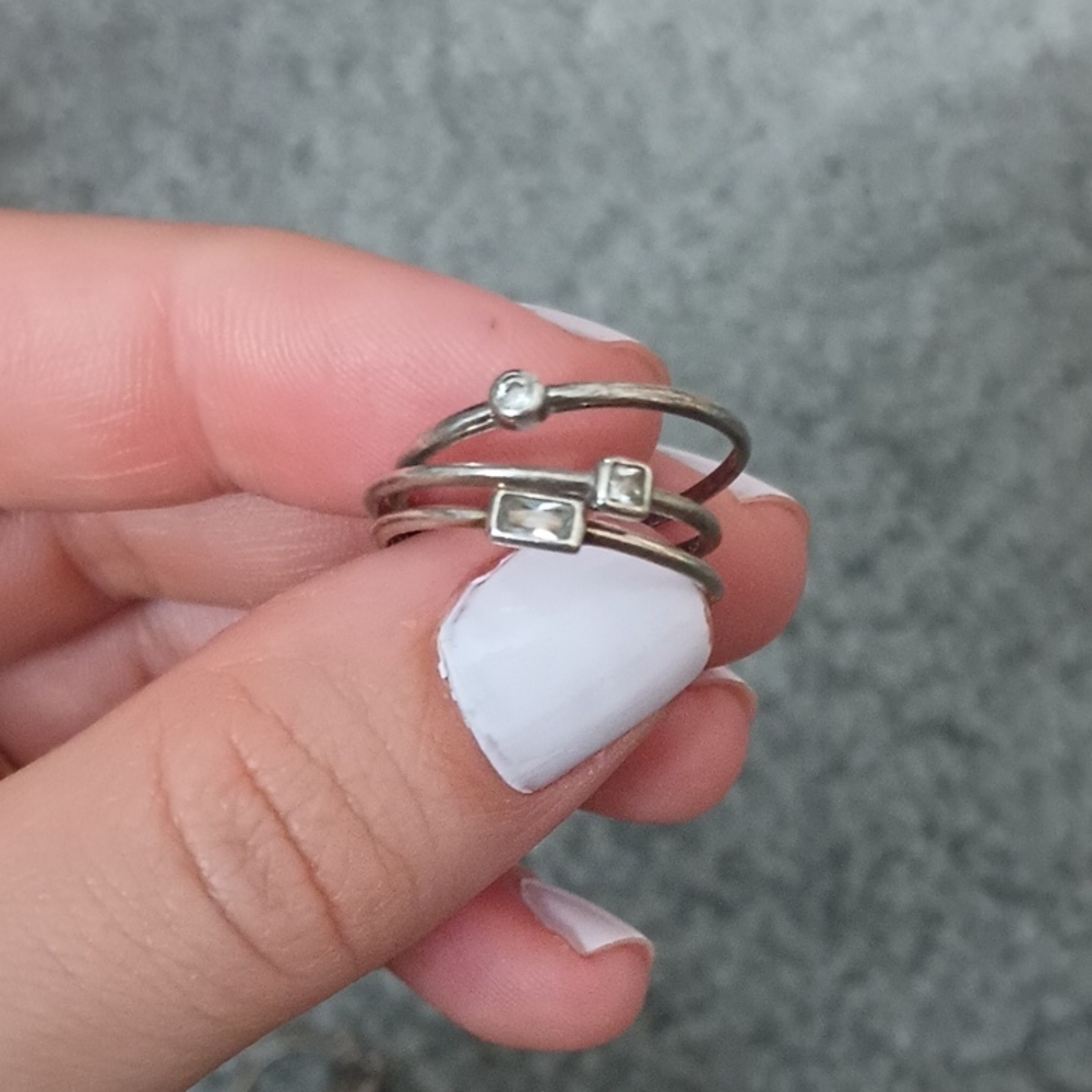 Elegant Silver Ring with Clear Stones